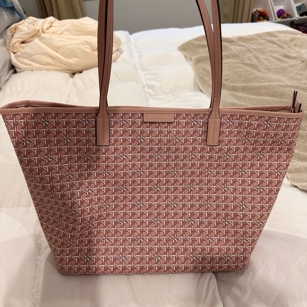 TORY BURCH TOTE